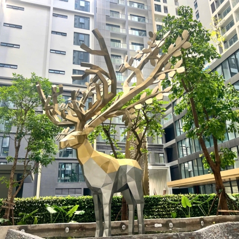 Mô hình tượng hươu inox 304 sản xuất thi công tại dự án Heritage West lake Tây Hồ Hà Nộ