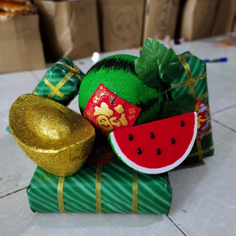 Cách chọn kích thước mô hình bánh chưng bánh tét mút xốp phù hợp từng không gian trưng bày